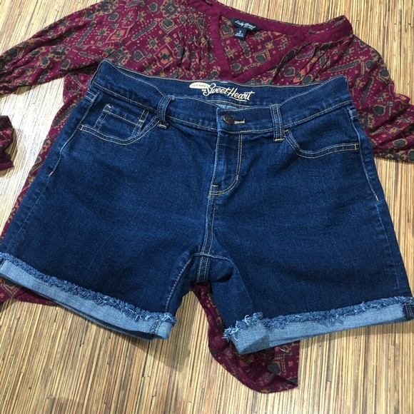 Old Navy Denim - Old Navy Sweetheart Shorts 💙